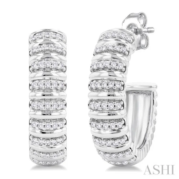 1/4 ctw Ribbed Round Cut Diamond Half Hoop Earring in 14K White Gold