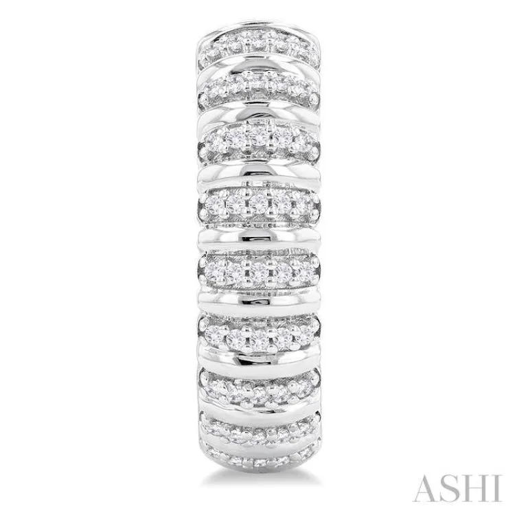 1/4 ctw Ribbed Round Cut Diamond Half Hoop Earring in 14K White Gold