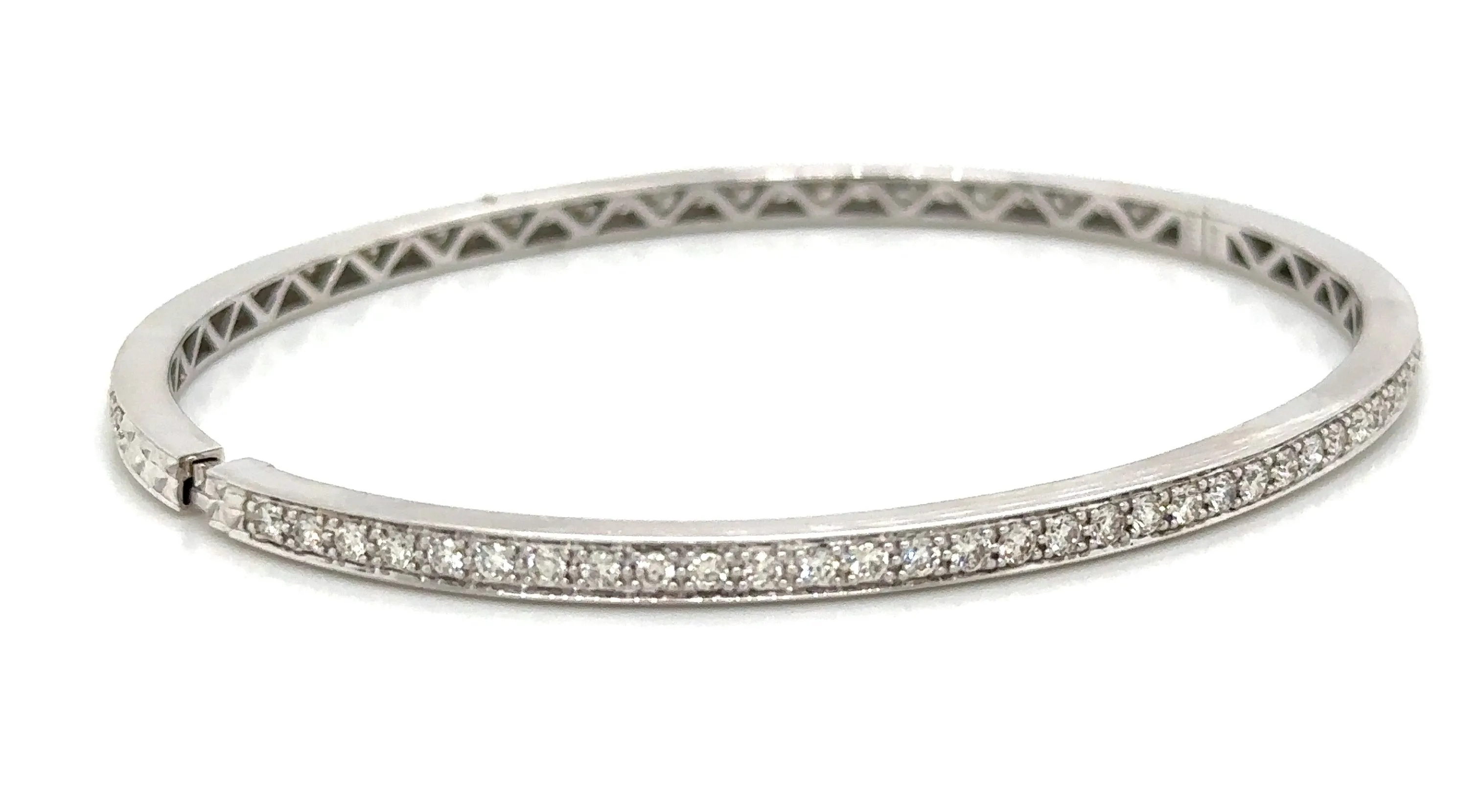 1.47ct t.w. Diamond All the way Around Bangle Bracelet