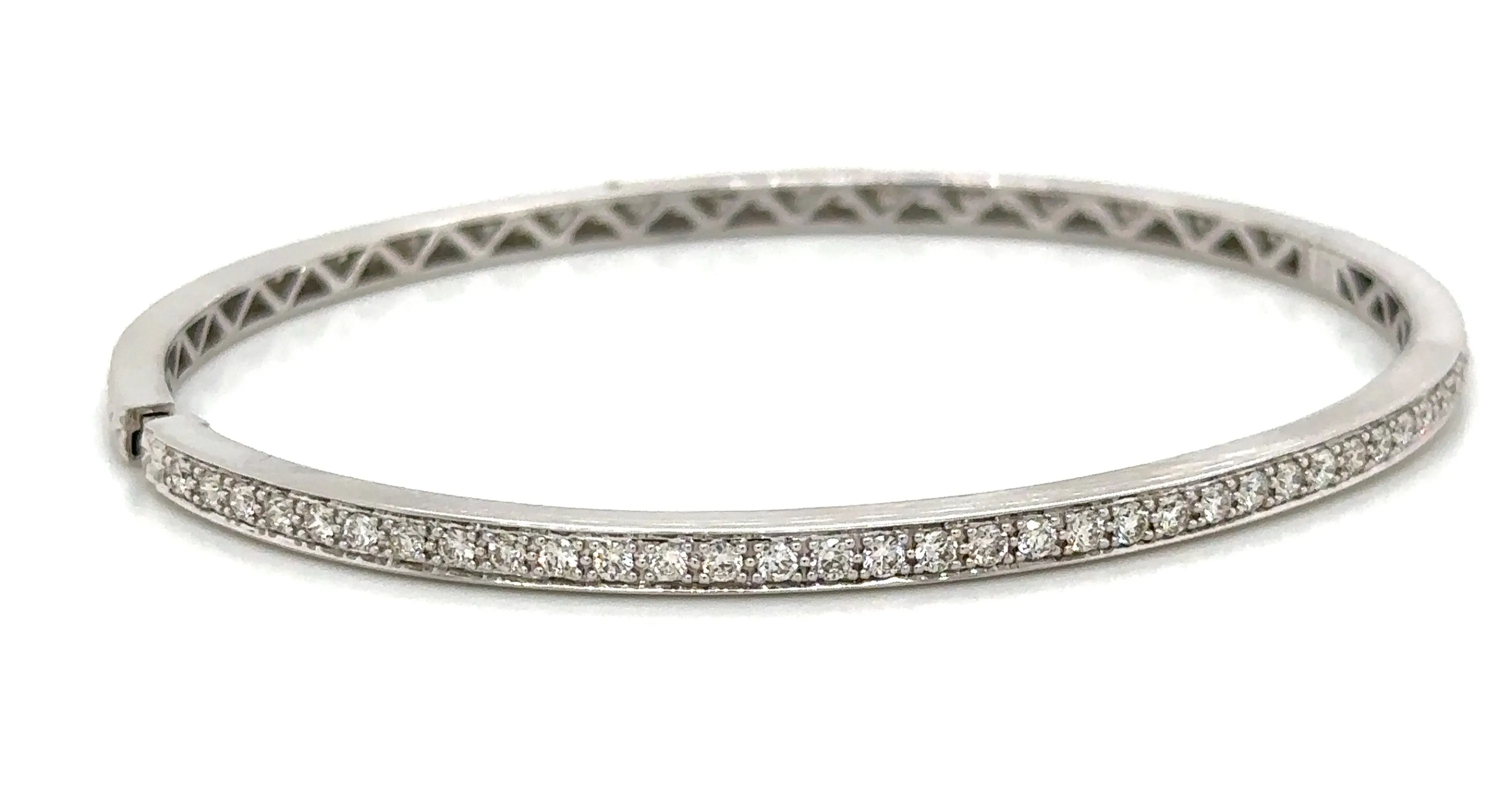 1.47ct t.w. Diamond All the way Around Bangle Bracelet