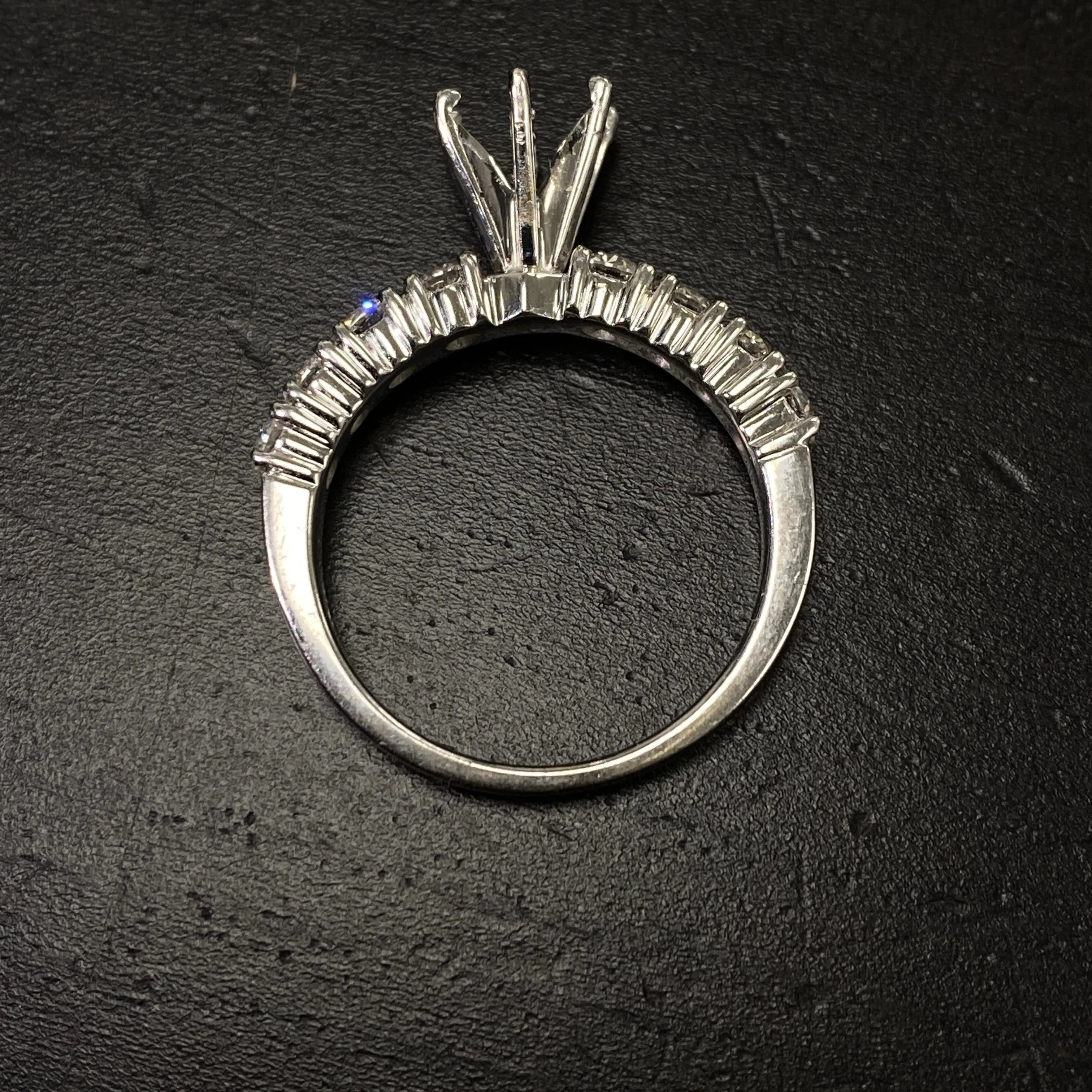 14K 8 Stone Diamond Engagement Ring Setting