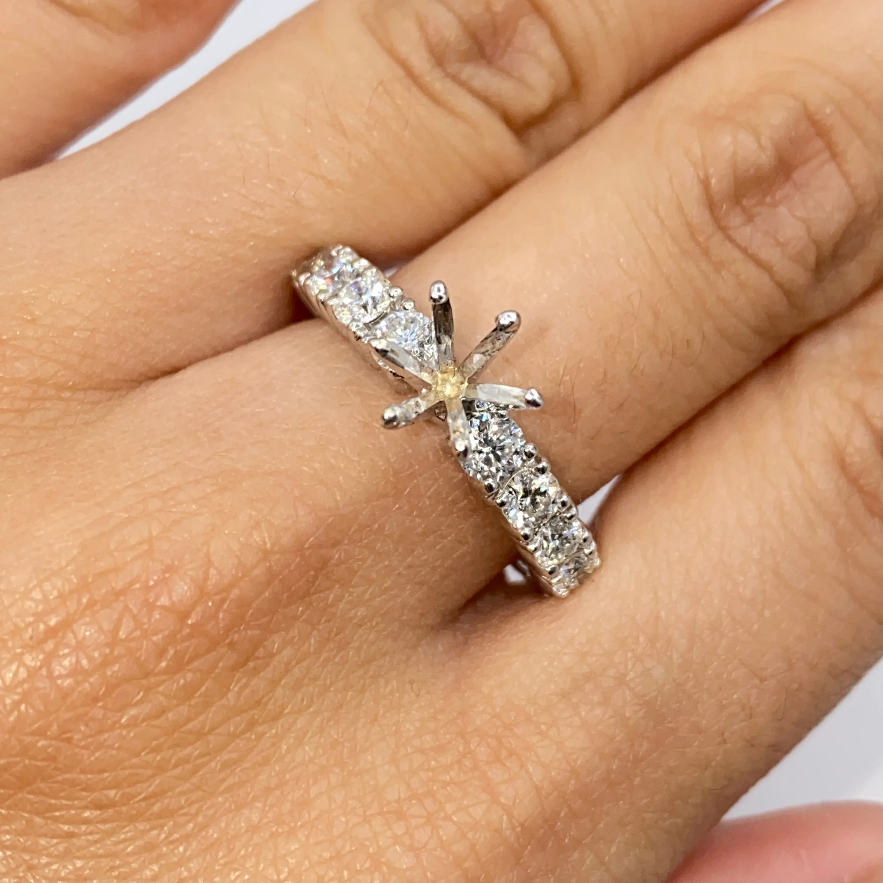 14K 8 Stone Diamond Engagement Ring Setting