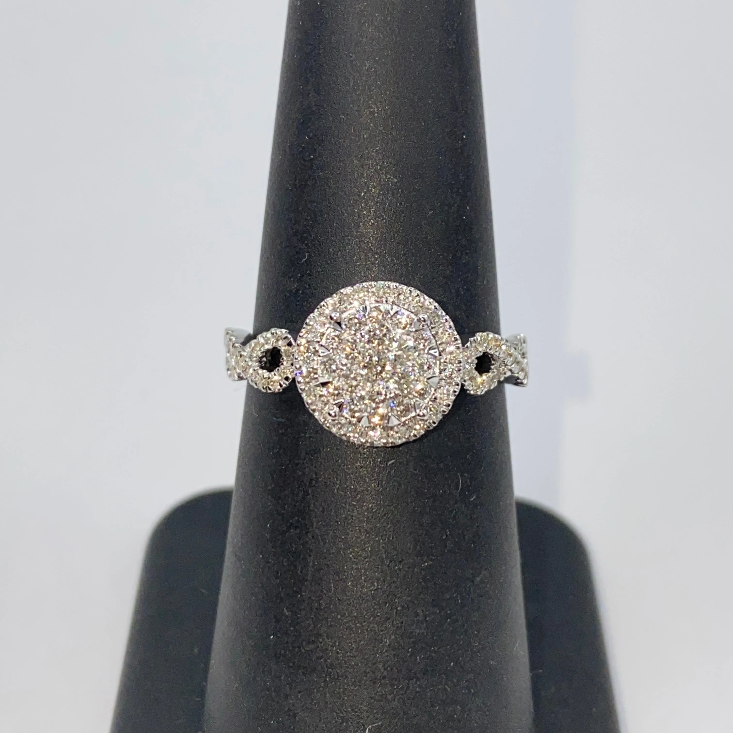 14K Endless Love Circle Diamond Engagement Ring