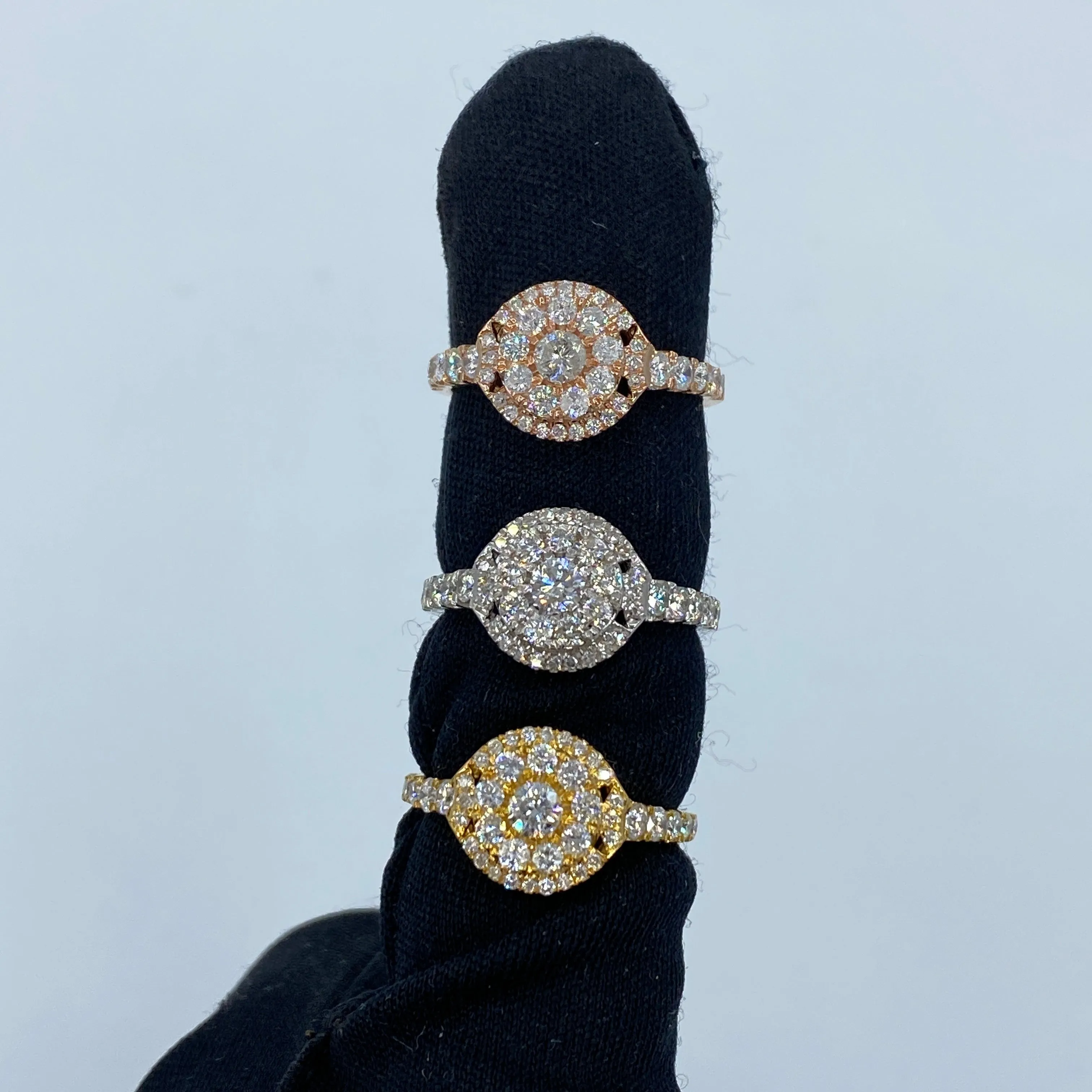 14K Sienna Halo Circle Diamond Engagement Ring