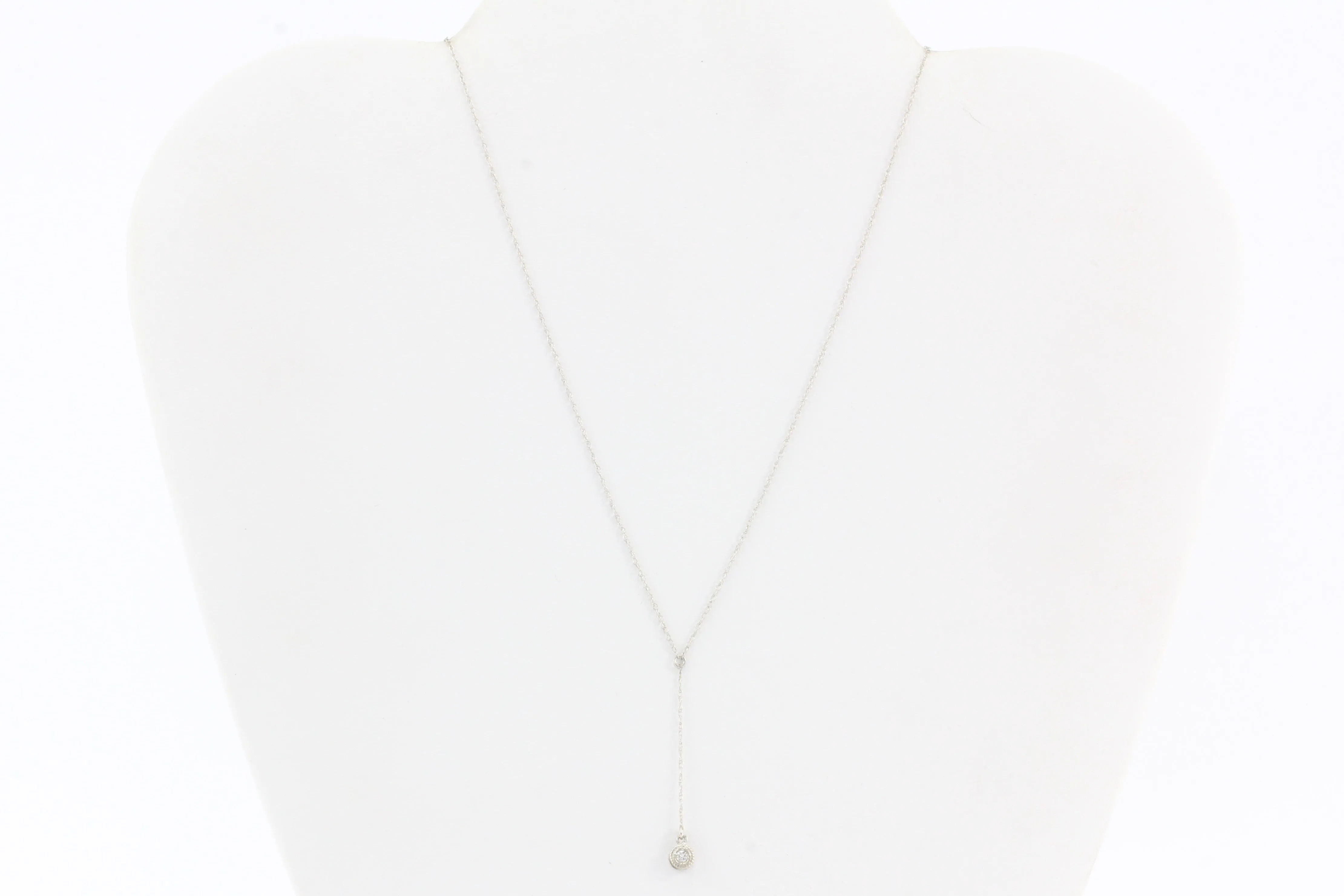 14K White Gold Diamond Pendant Necklace
