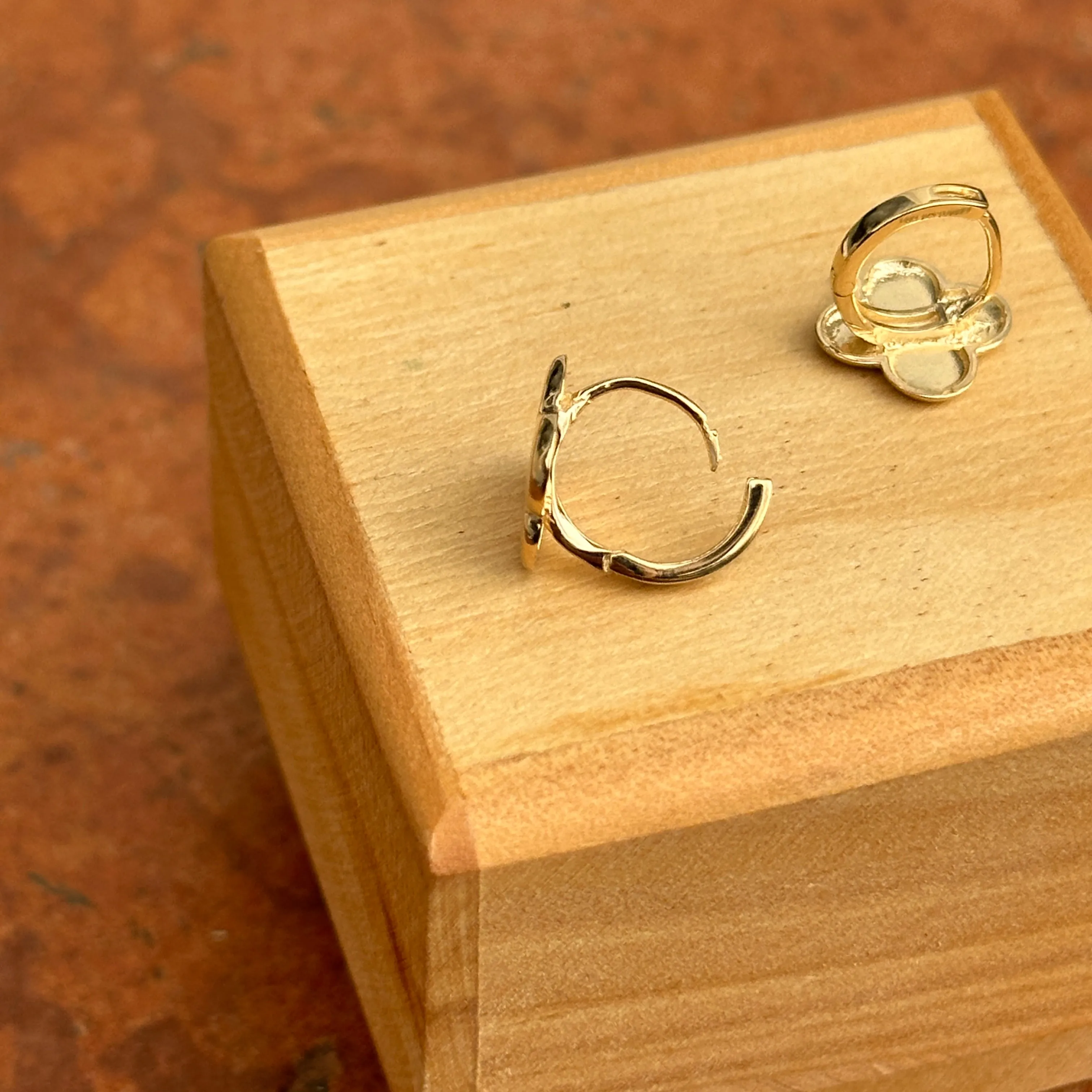 14KT Yellow Gold 4 Leaf Clover Huggie Hoop Earrings