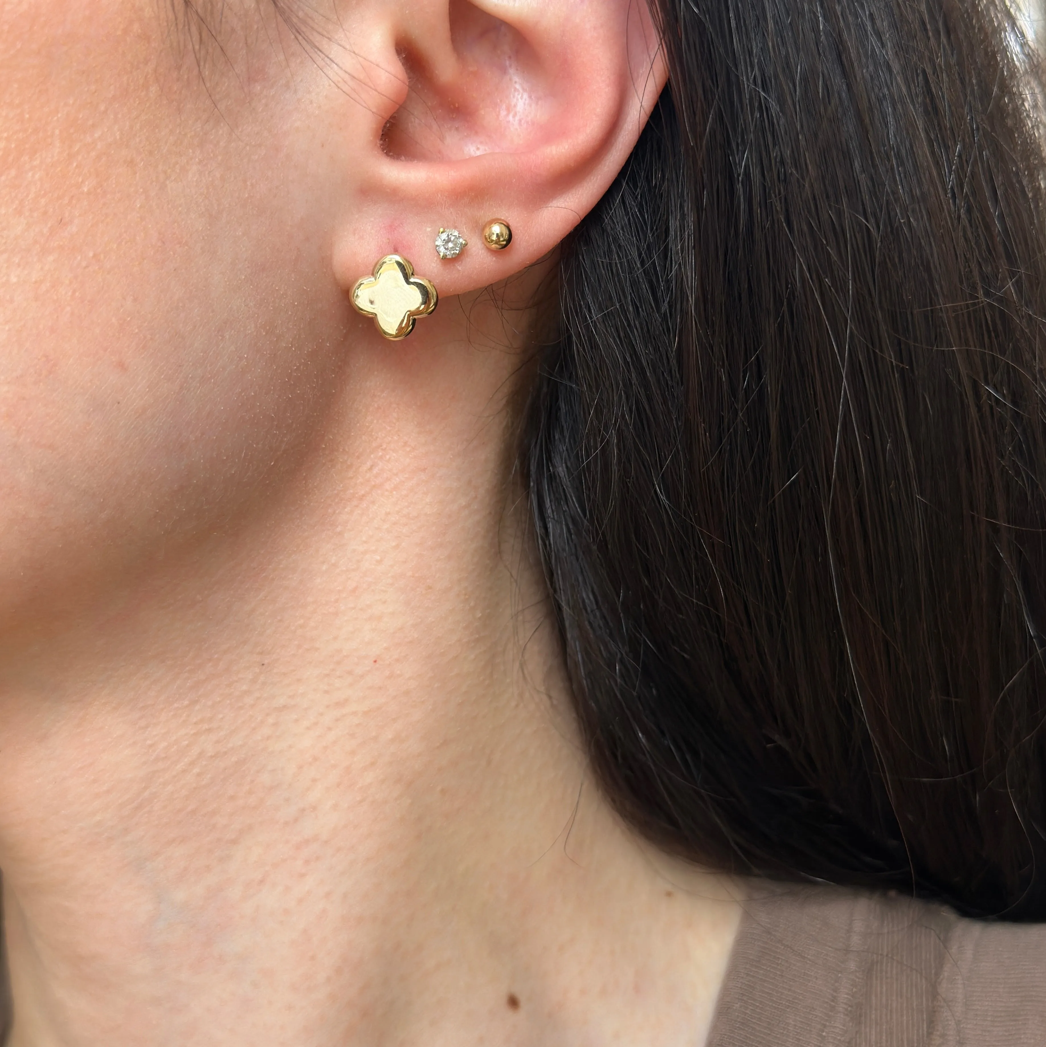 14KT Yellow Gold 4 Leaf Clover Huggie Hoop Earrings