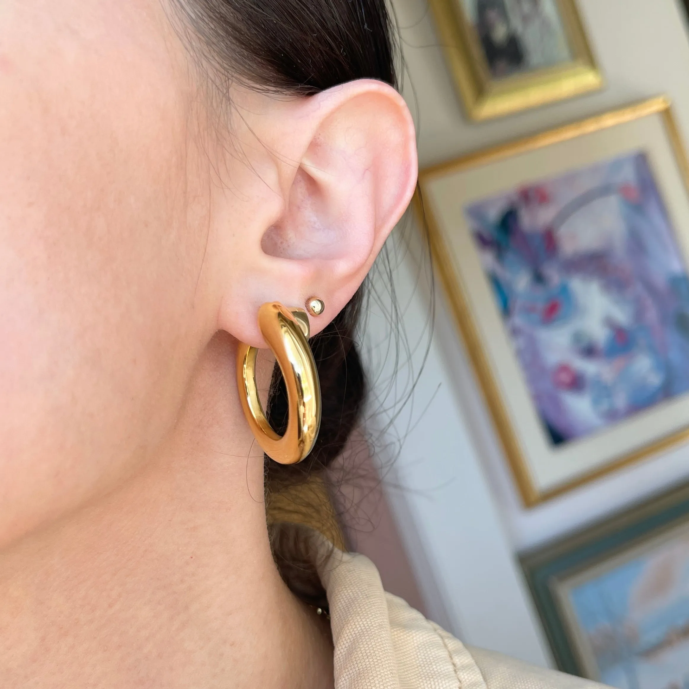 14KT Yellow Gold Tapered Tube 7mm Round Hoop Earrings 30mm