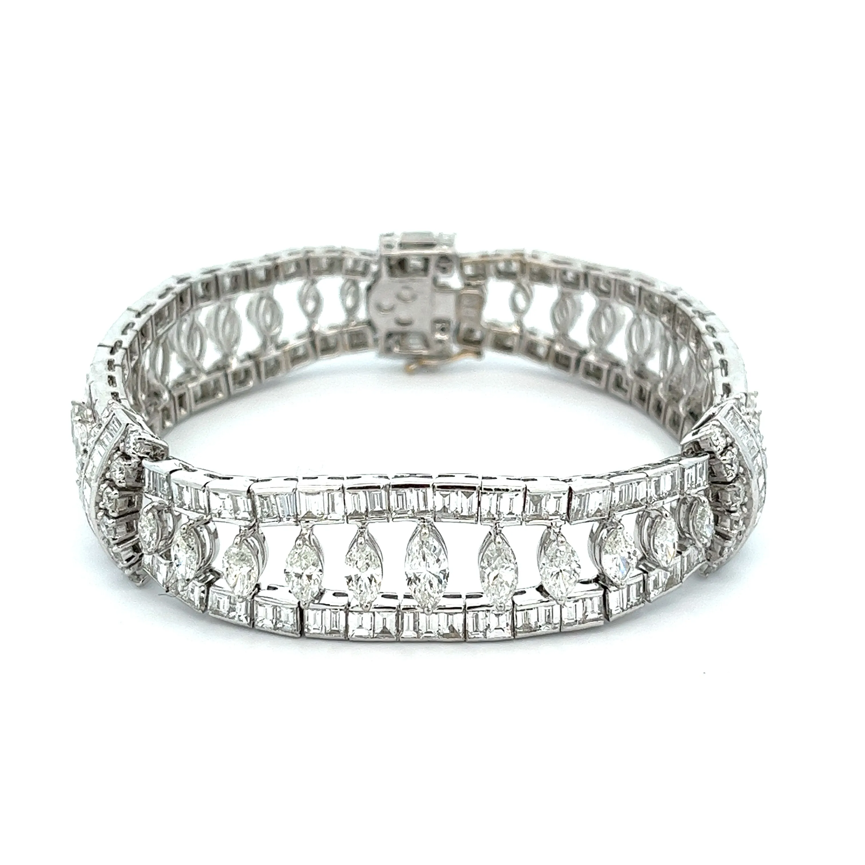 20.93ct 18k White Gold Diamond Bracelet