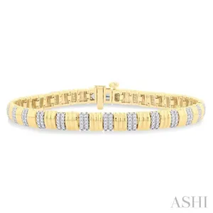 3/4 ctw Ribbed Round Cut Diamond Fashion Bracelet in 14K Yellow Gold
