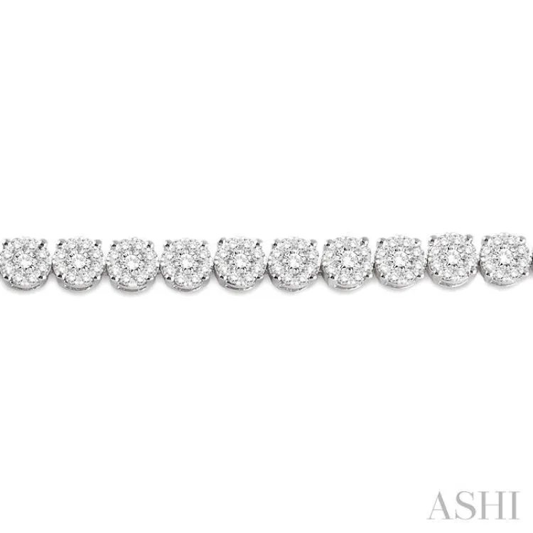5 ctw Round Cut Diamond Lovebright Tennis Bracelet in 14K White Gold