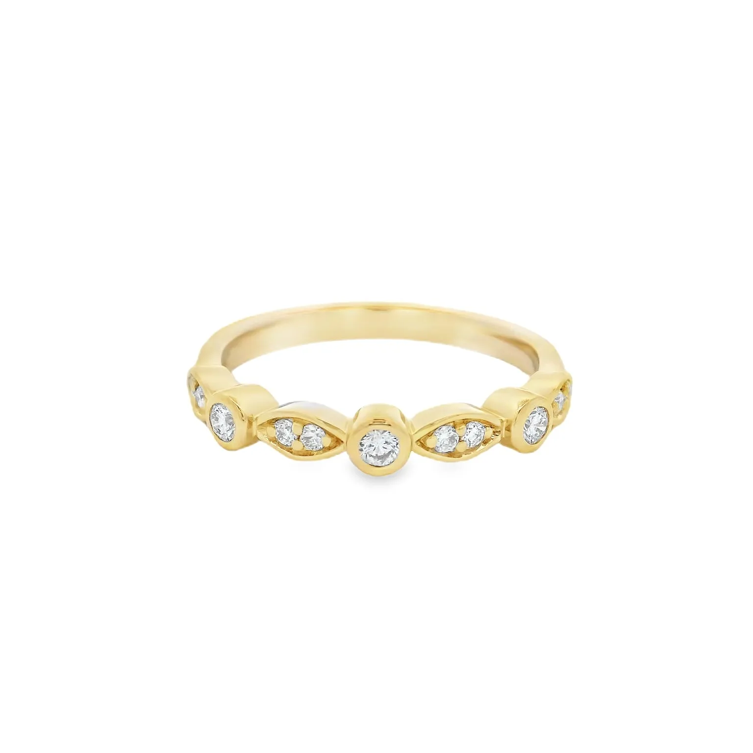 9ct Yellow Gold Round Brilliant Swing Ring Style Band R-00331