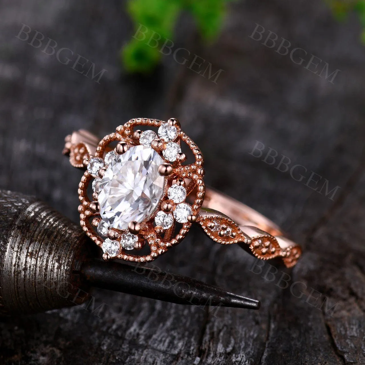 Art Deco Oval Cut Moissanite Engagement Ring 1.0 Carat Moissanite in Rose Gold