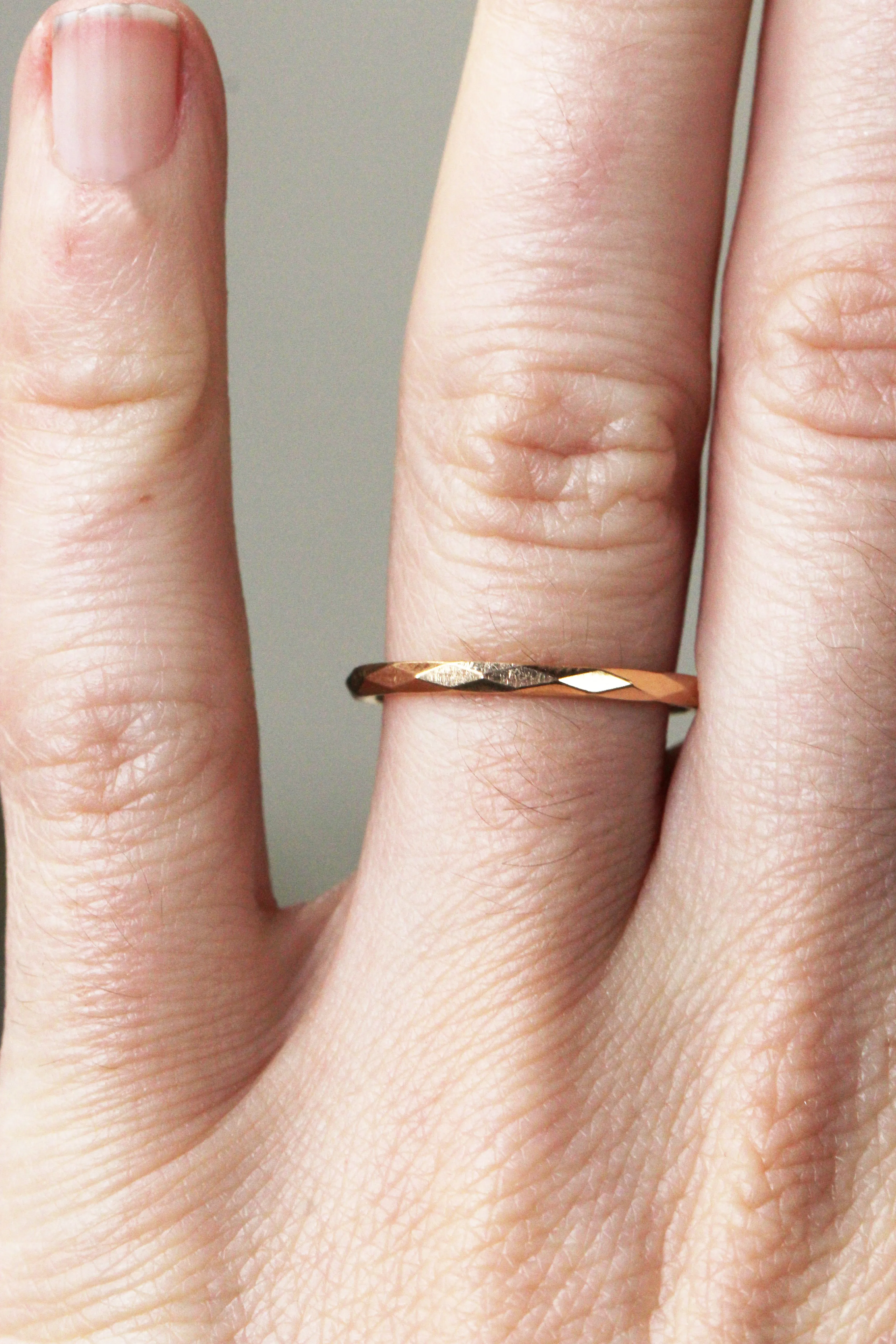 Bell & Bird Faceted Gold Band