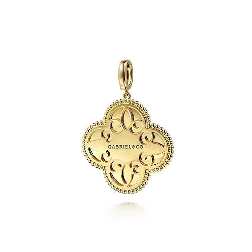 Bujukan Diamond Cut Diamond Clover Medallion Pendant