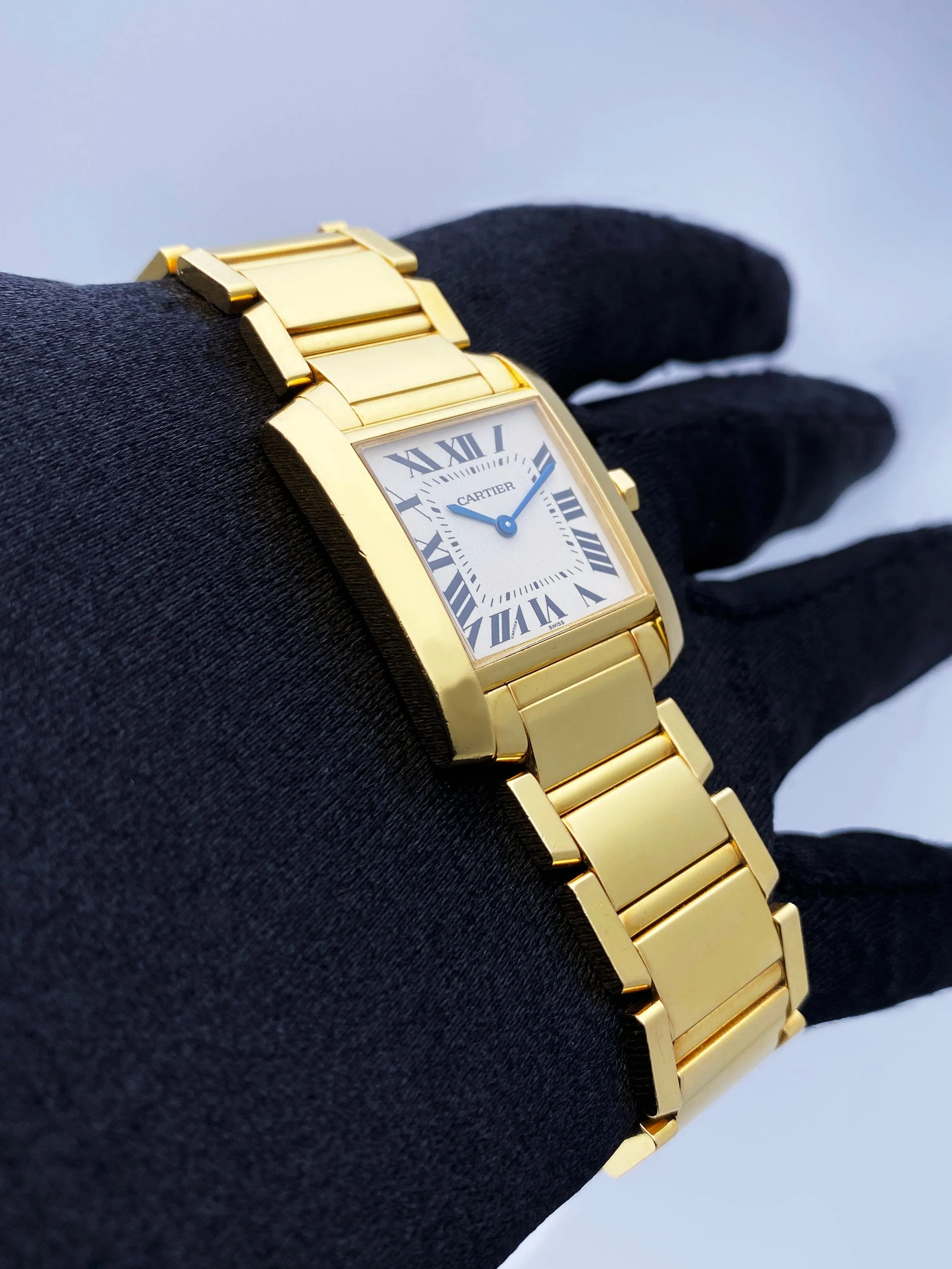 Cartier Tank Francaise W50003N2 Midsize Ladies Watch