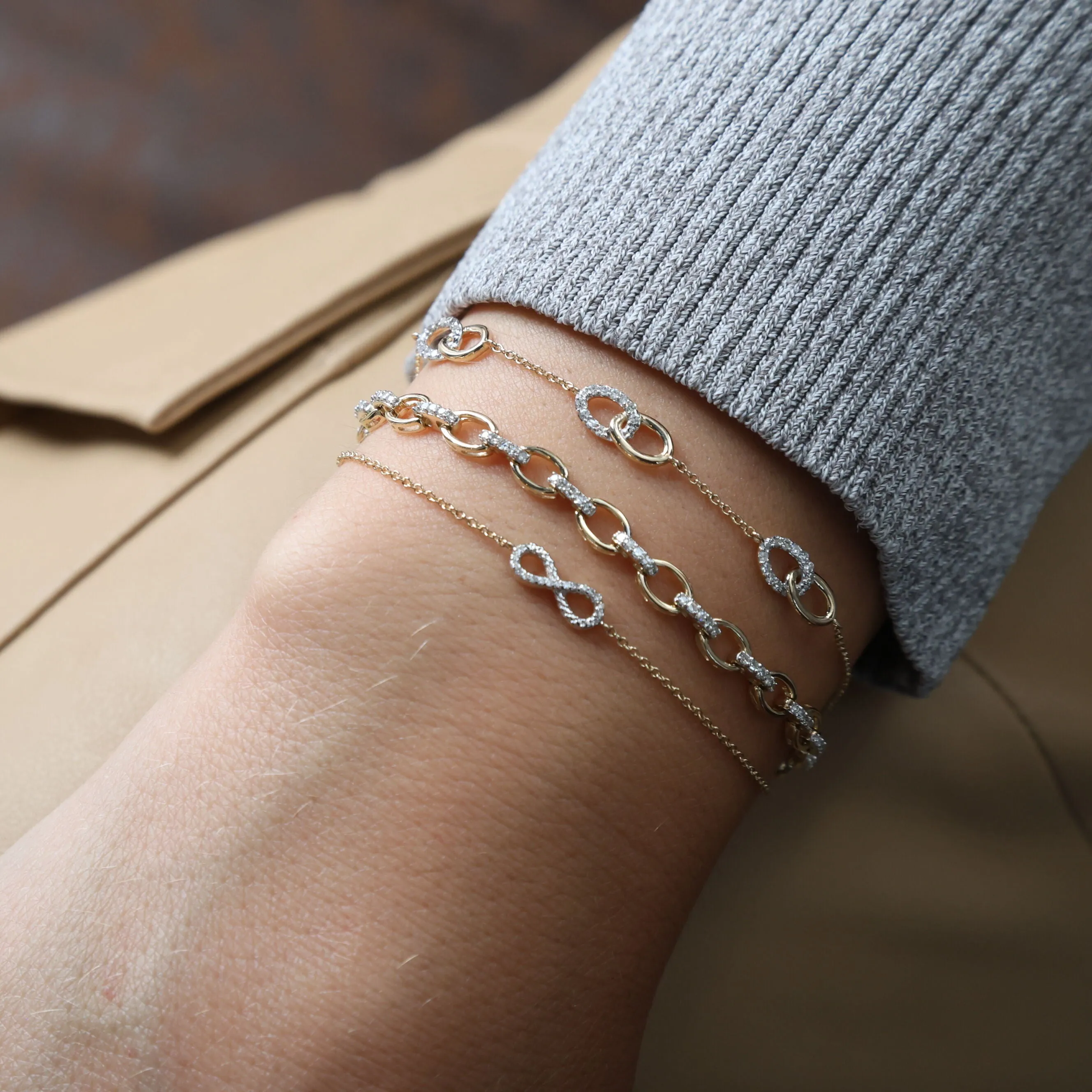 Diamond Interlocking Circles Station Bracelet In 14K Gold