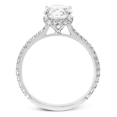 Engagement Ring in 18k Gold with Diamonds