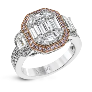 Engagement Ring in 18k Gold with Diamonds