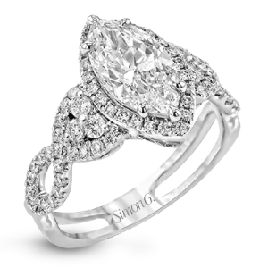Engagement Ring in 18k Gold with Diamonds