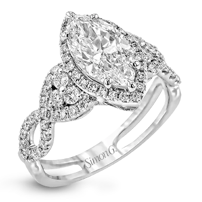 Engagement Ring in 18k Gold with Diamonds