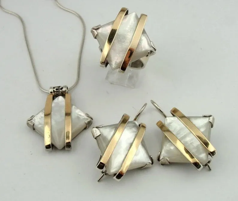 Hadar Designers Pearl Earrings 9k Yellow Gold Sterling Silver White (VS 1569)