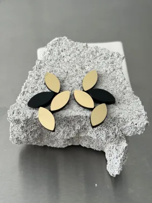 Kate Leaves Earrings Medium - Black/Gold *