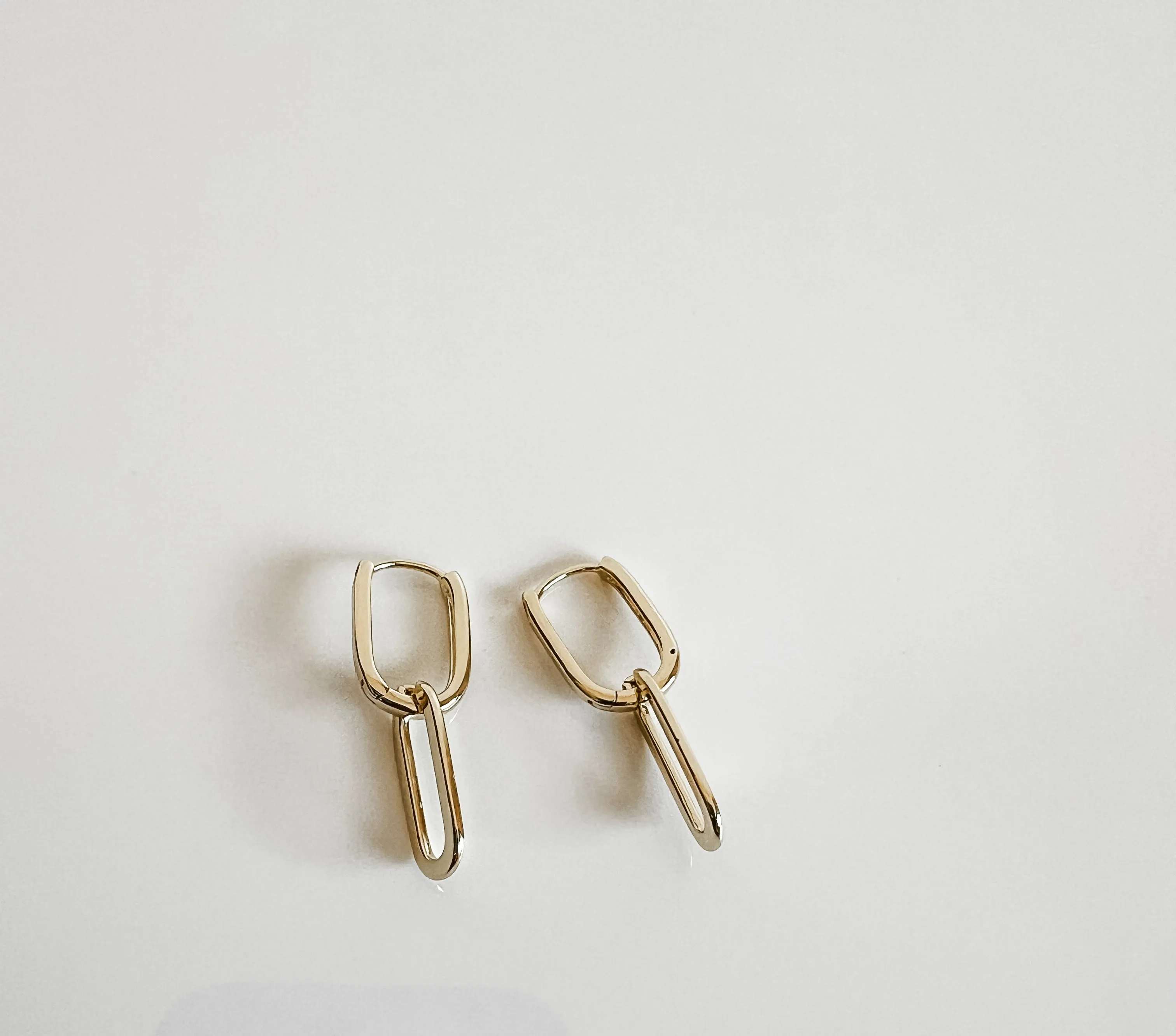 Mini double paperclip earring