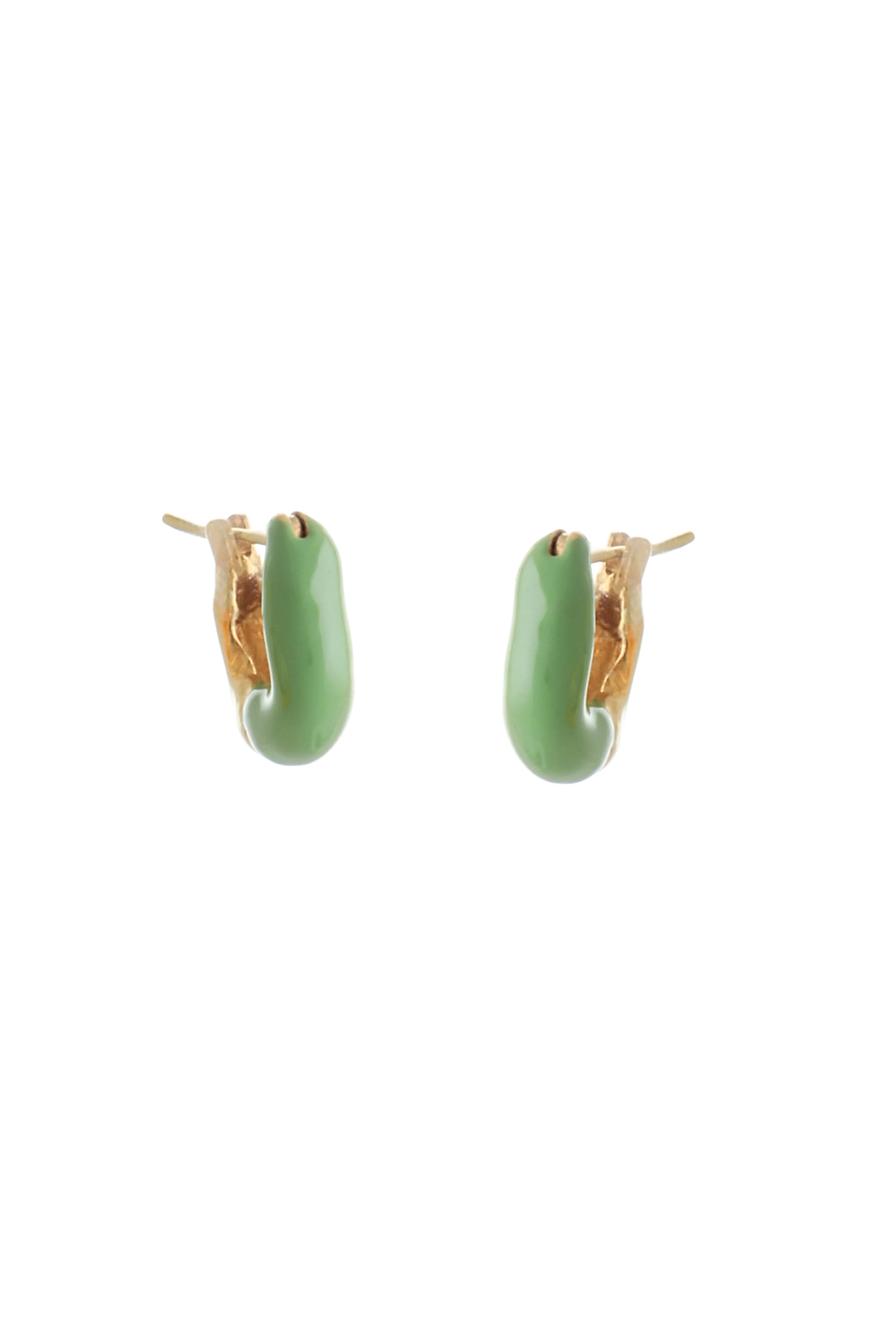 MINI WAVE HOOP EARRINGS WITH HALF ENAMEL
