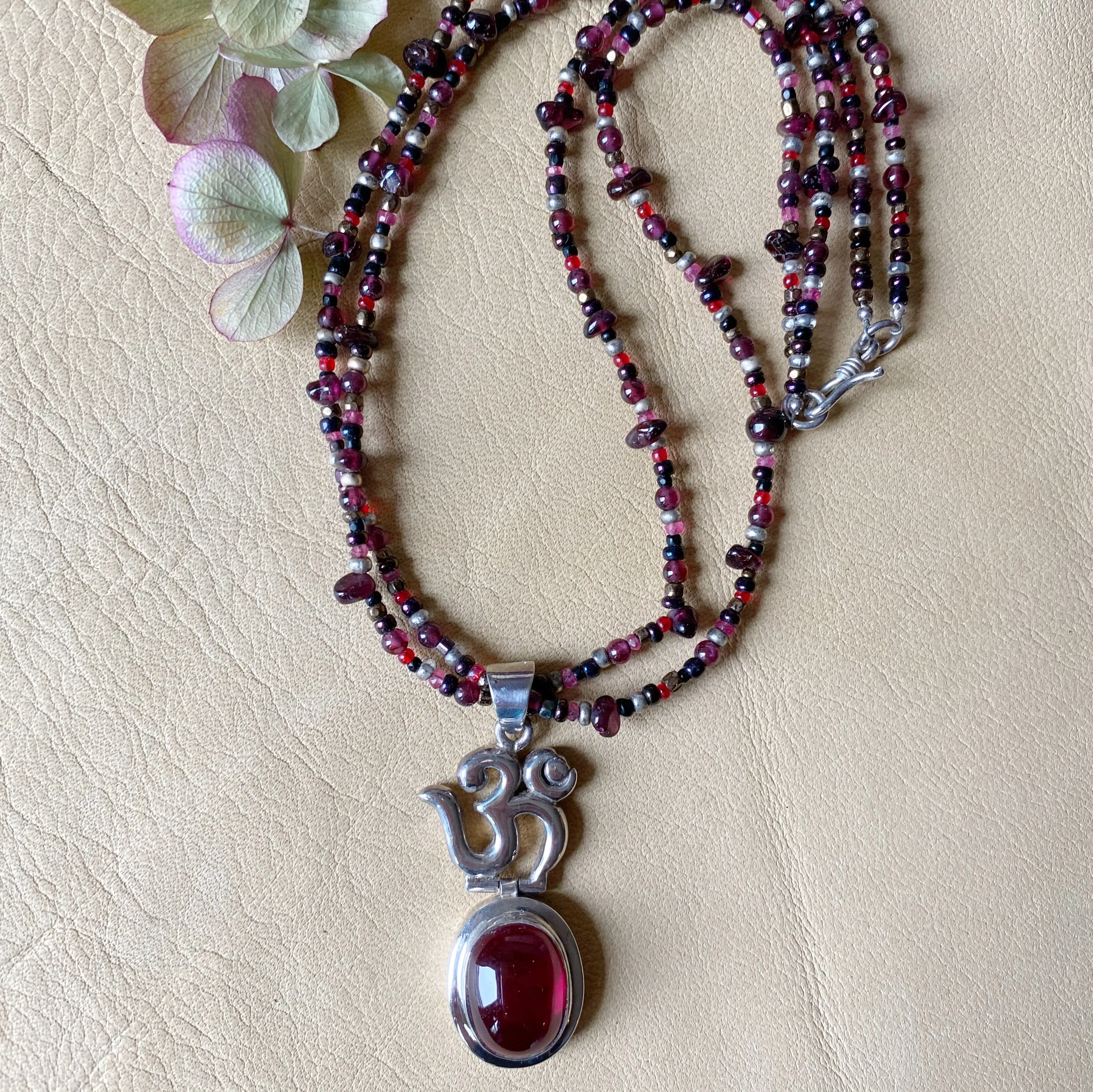 OM and Spinel With Mixed Garnets