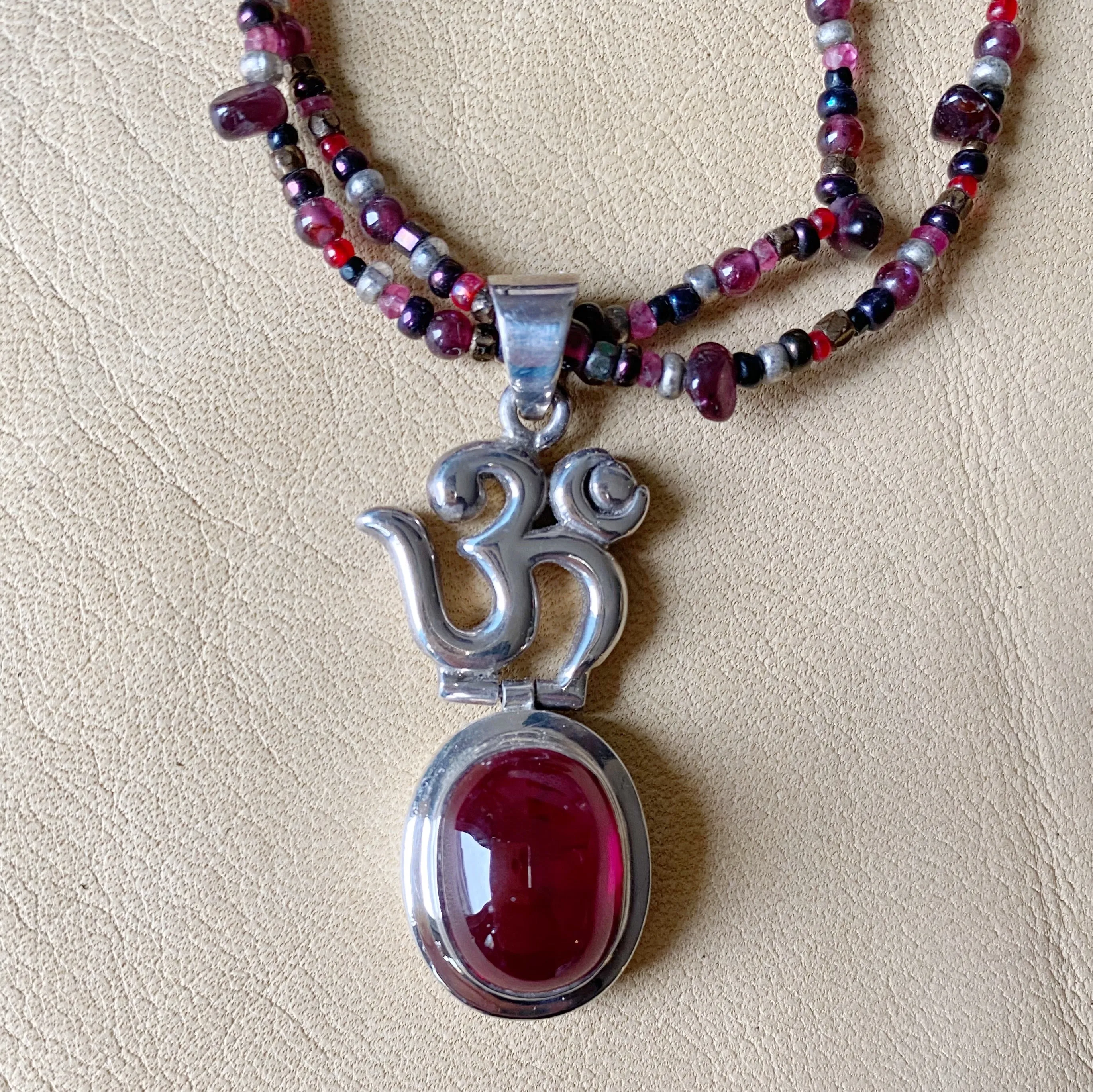 OM and Spinel With Mixed Garnets