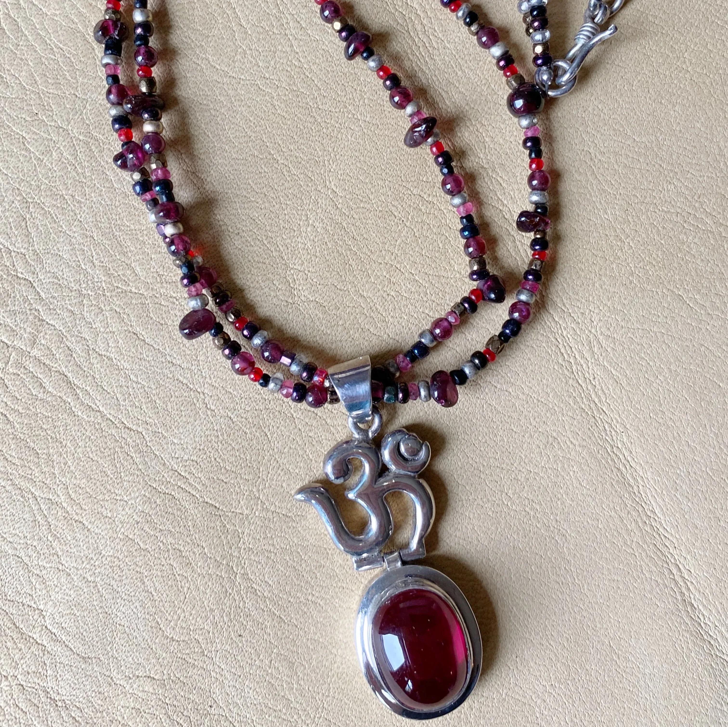 OM and Spinel With Mixed Garnets