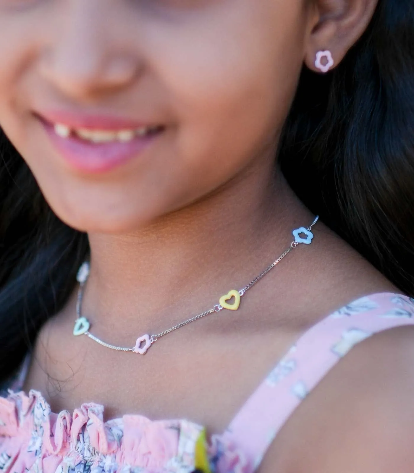 Pestal Flower Necklace (Silver)