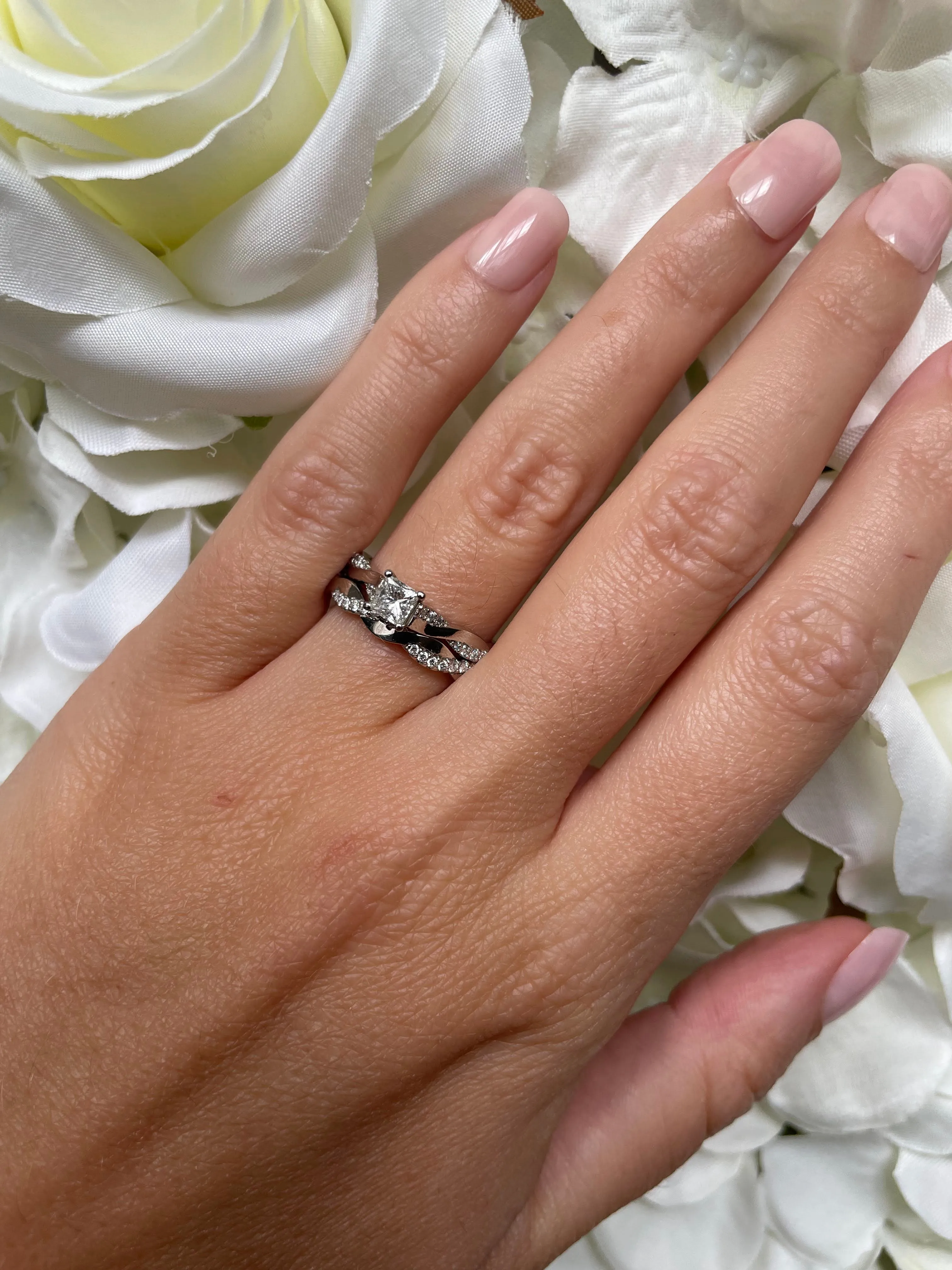 Platinum & 0.34ct Princess Cut Diamond Engagement Ring & Wedding Band Bridal Set Size: M