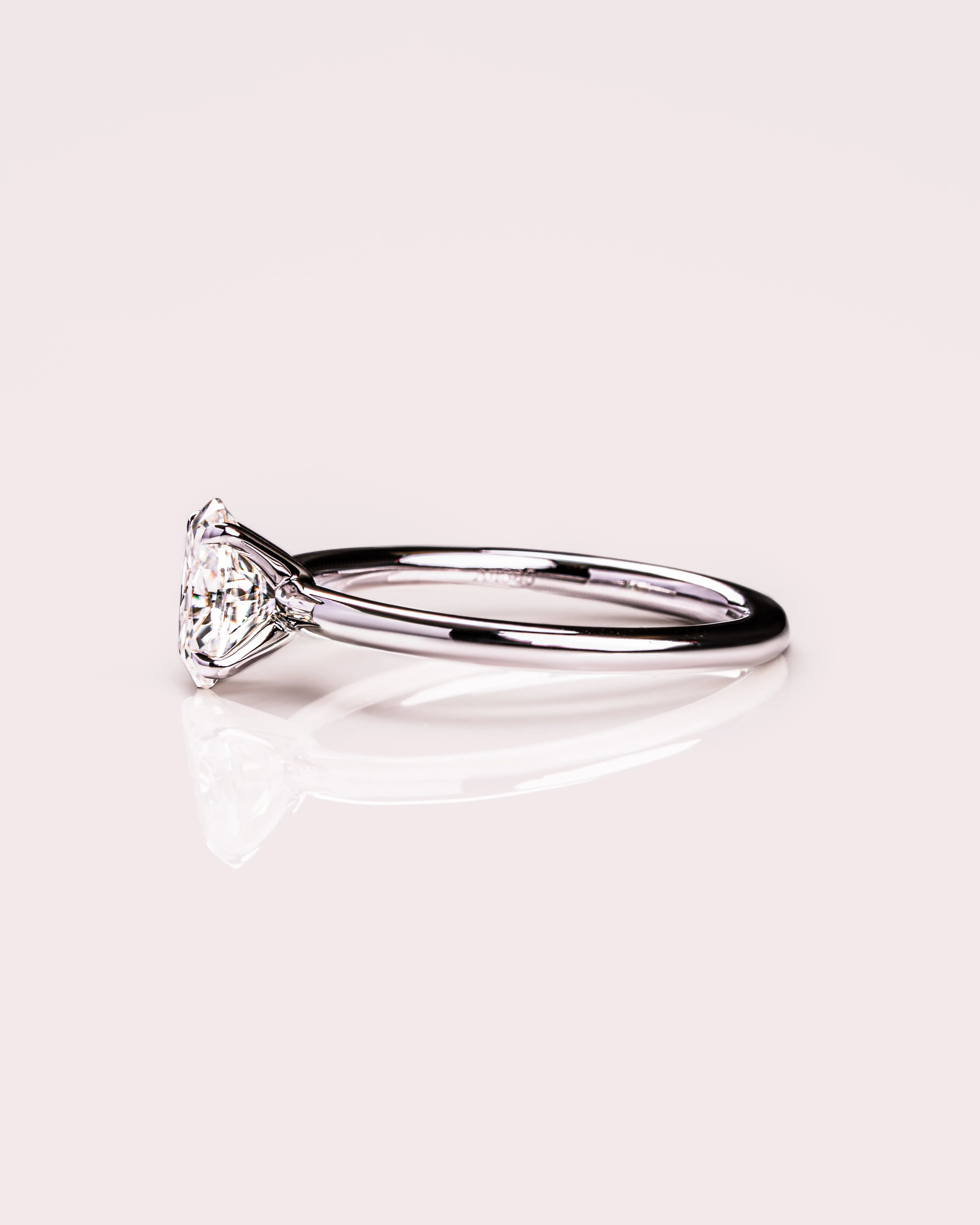 Ready to Ship - Becca - Oval