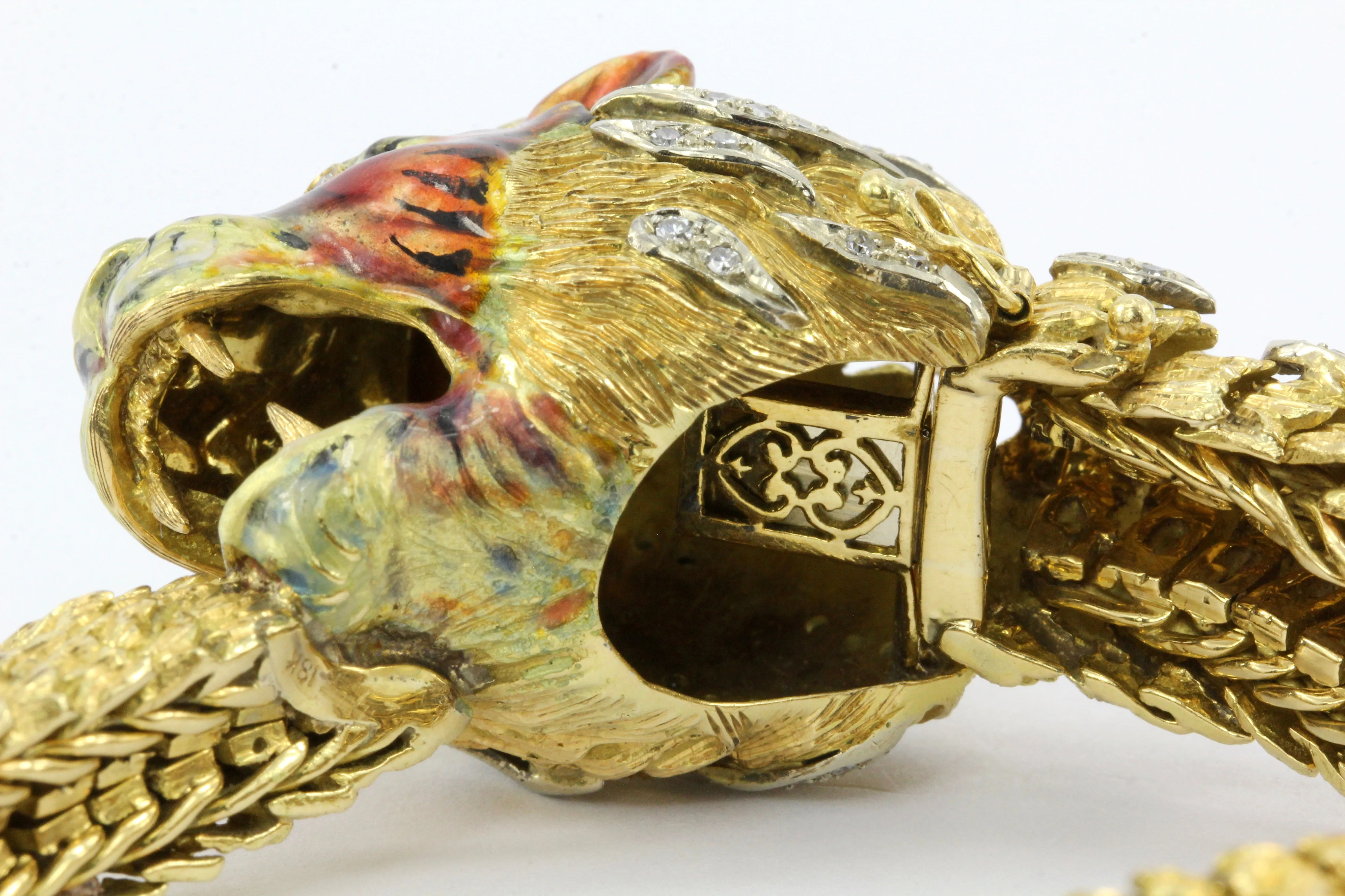 Retro 18K Yellow Gold Diamond & Enamel Lion Head Bracelet