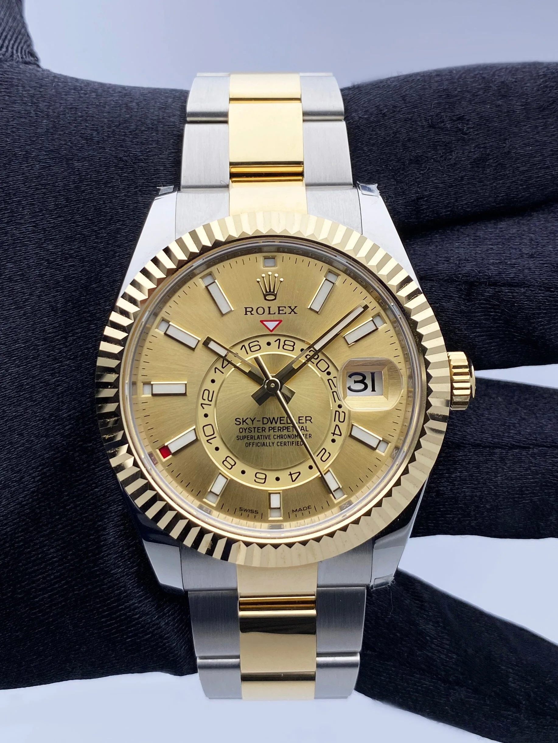 Rolex Sky Dweller 326933 Champagne Dial Mens Watch Box Papers