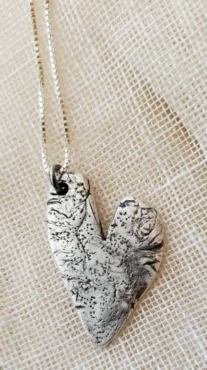 Simon & LuLu organic heart pendant