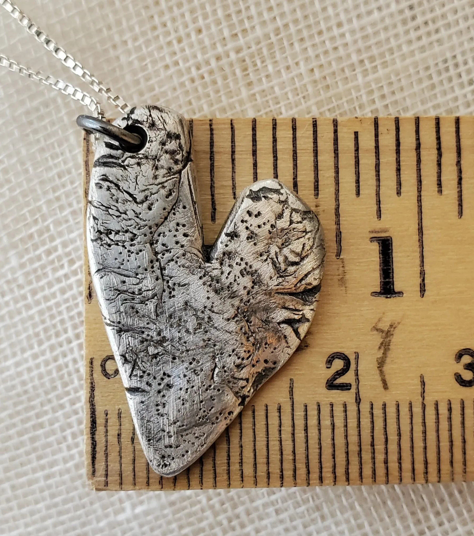 Simon & LuLu organic heart pendant