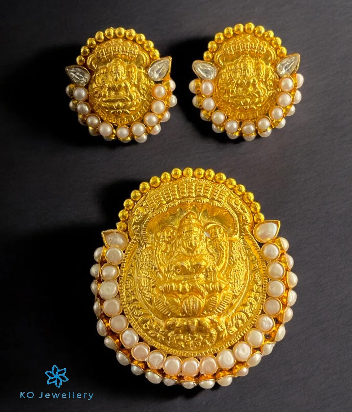 The Abhata Silver Pearl Lakshmi Pendant & Earrings