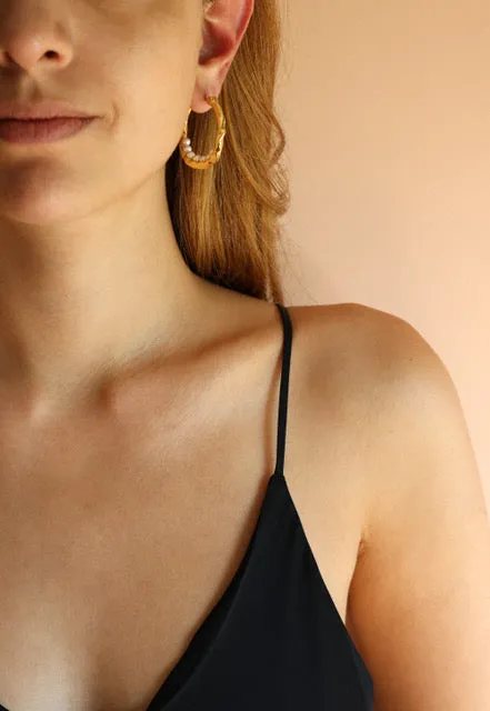 WAVE HOOPS WITH PEARLS