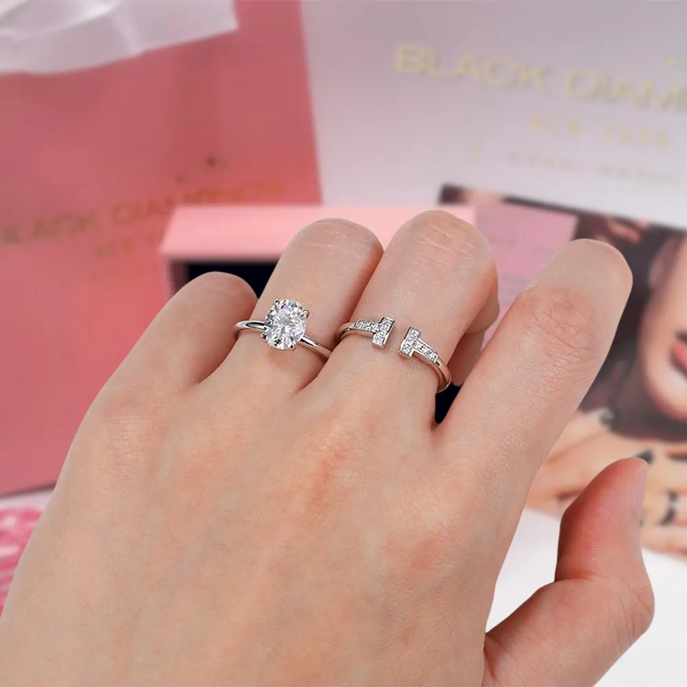 White Gold Oval Cut Diamond Engagement Ring