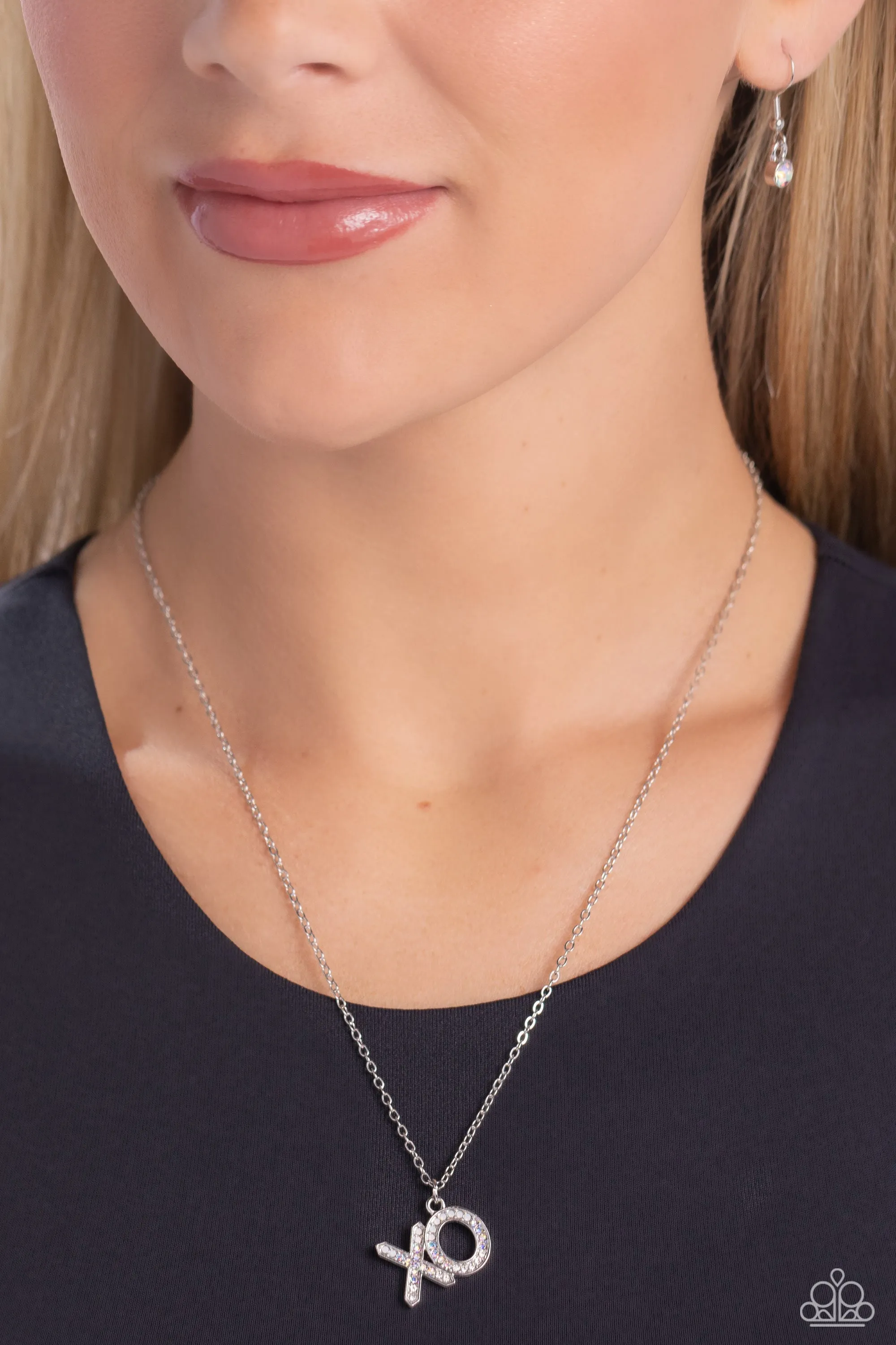 XO Showcase - White - Rhinestone Paparazzi Short Necklace