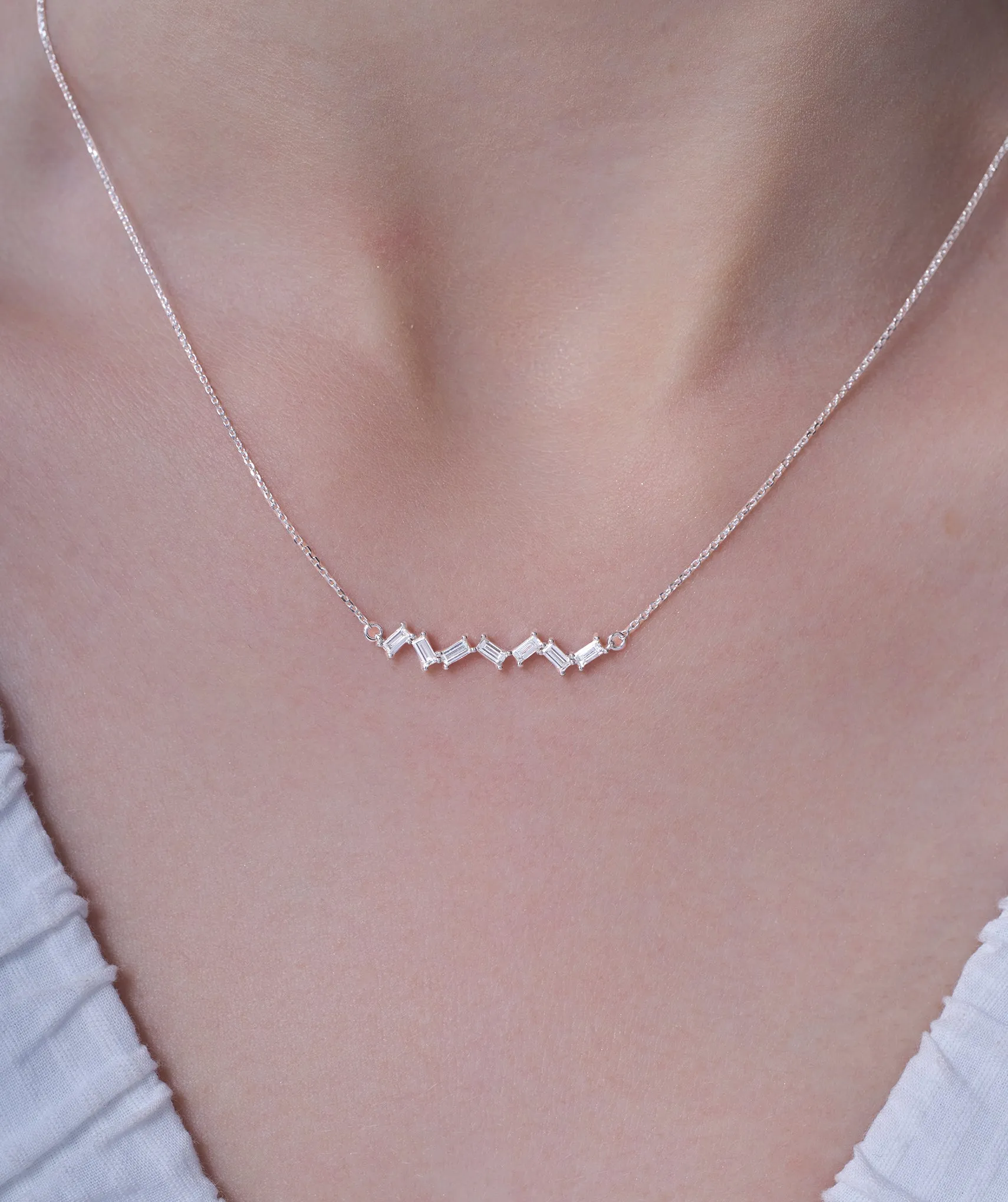 Zig Zag Shine Diamond Necklace